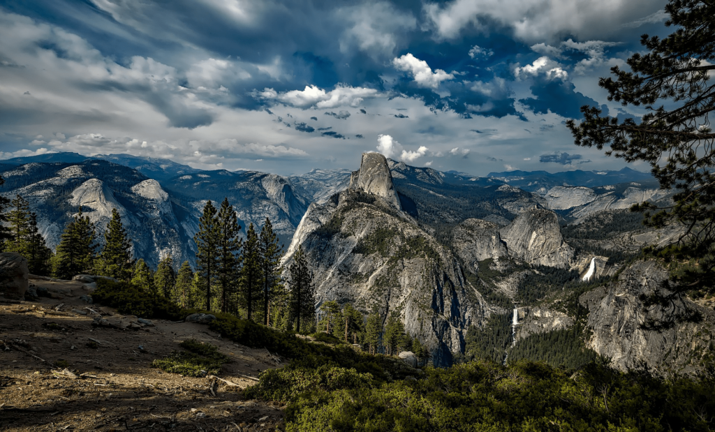 Mountain Ranges in Yosemite National Park California